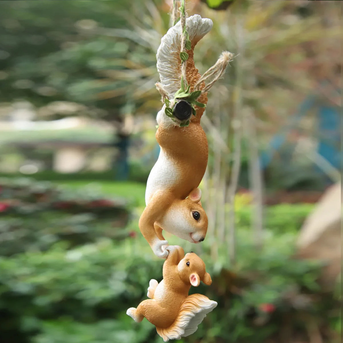 Linking Squirrel Garden Decor