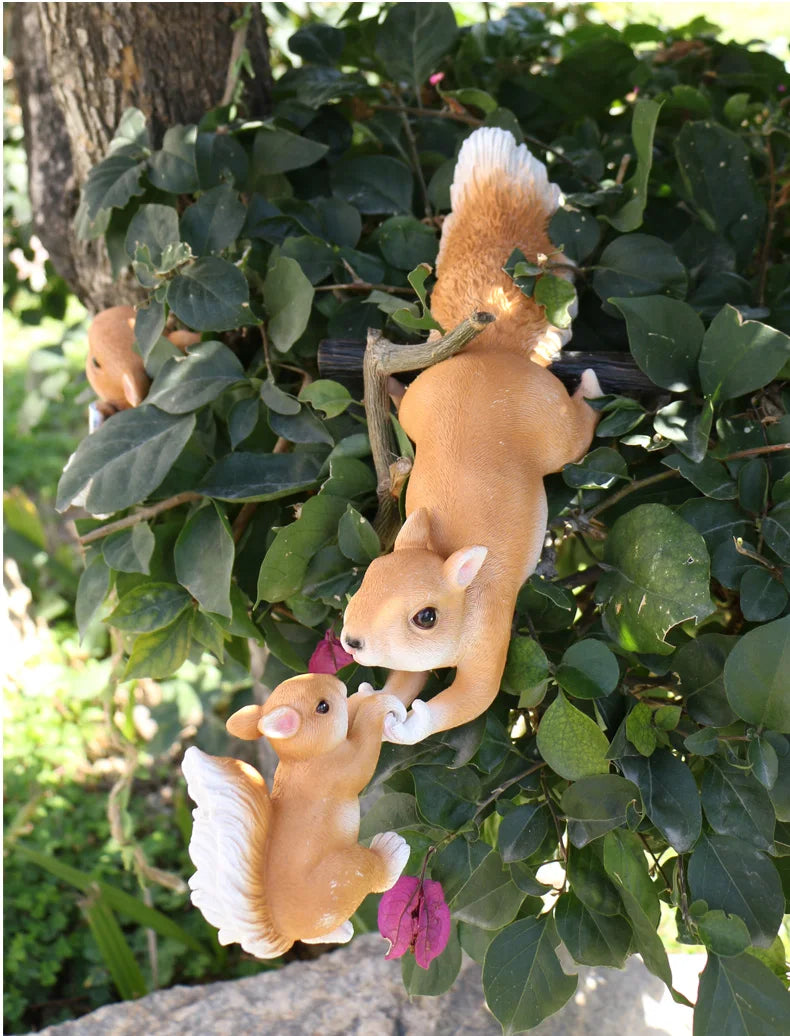 Linking Squirrel Garden Decor