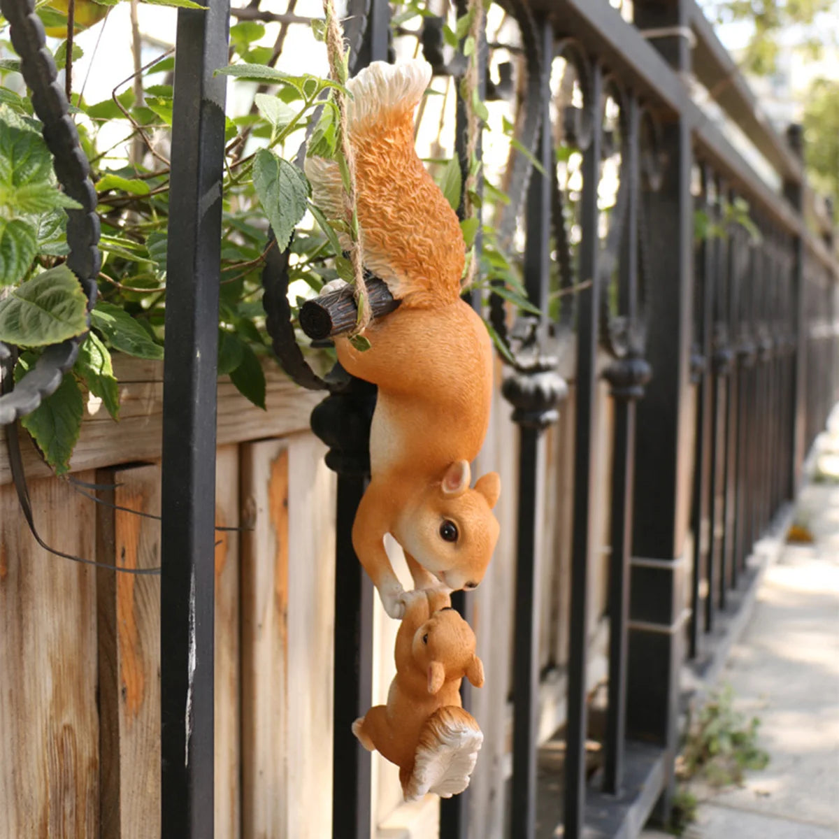 Linking Squirrel Garden Decor