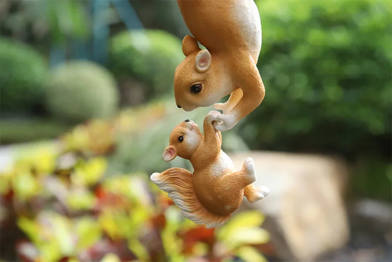 Linking Squirrel Garden Decor